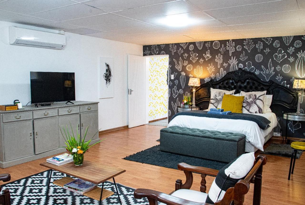 Sixty Three Hotel Bloemfontein Kültér fotó