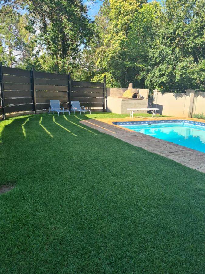 Sixty Three Hotel Bloemfontein Kültér fotó