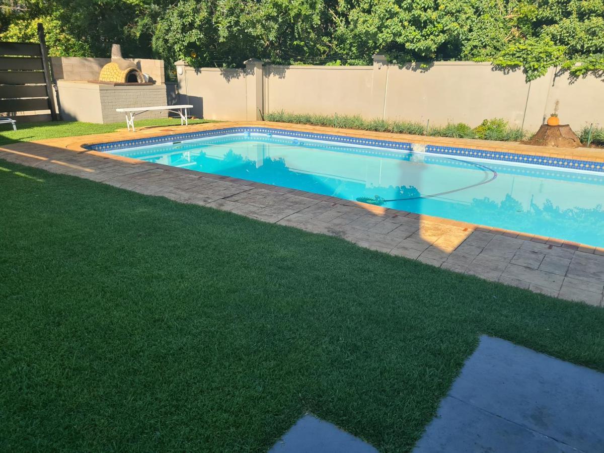 Sixty Three Hotel Bloemfontein Kültér fotó