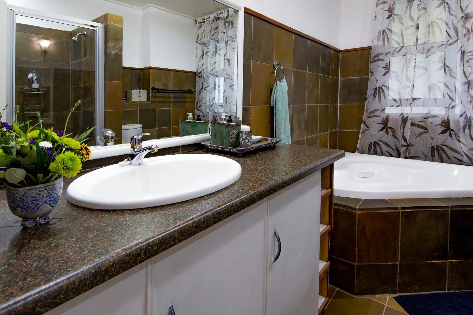 Sixty Three Hotel Bloemfontein Kültér fotó